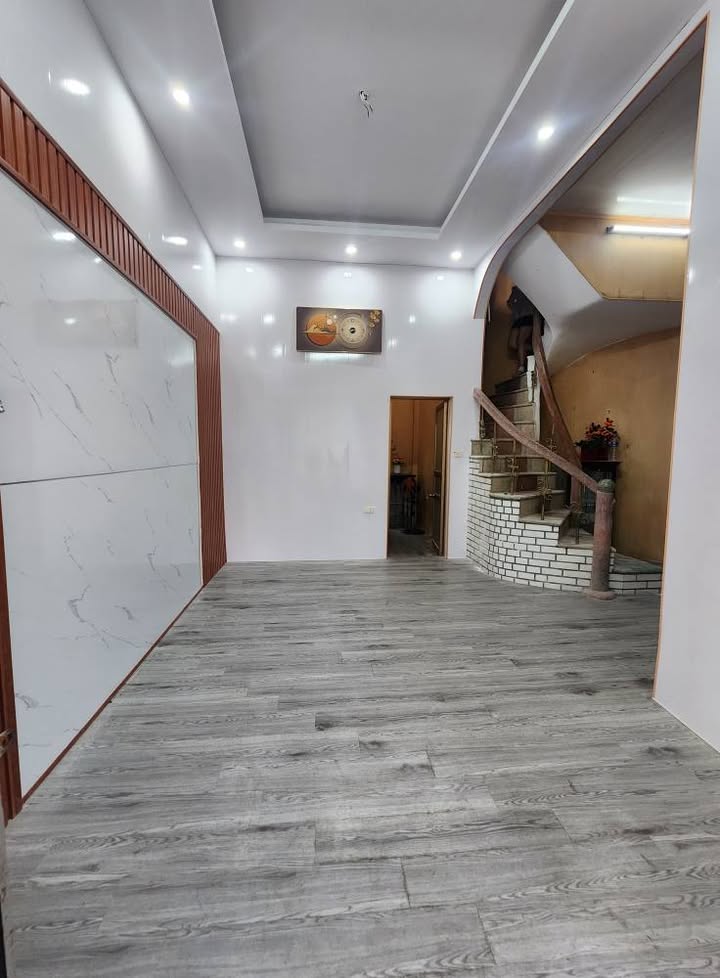 Nhà 2 tầng Trường Chinh 43m² giá 1.38 tỷ - Phòng ngủ tầng 1 tiện lợi!