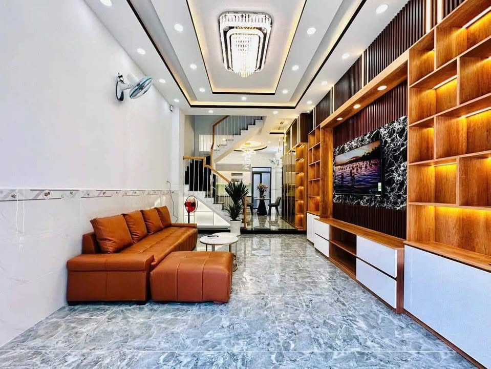 Nhà riêng An Khánh 55m² giá 10.5 tỷ - Ô tô tránh, vị trí đắc địa!