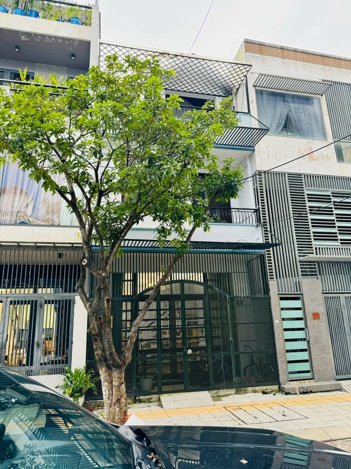 FrontHouse 3 tầng đường Tạ Mỹ Duật, An Hải Bắc 75.5m² giá 12.5 tỷ - Đầu tư sinh lời ngay!