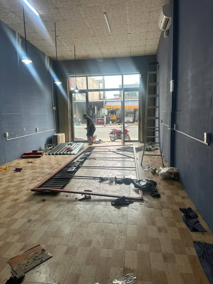 Cho thuê mặt bằng D1 KDC Việt Sing 100m² giá 10 triệu - Vị trí đắc địa cho kinh doanh!