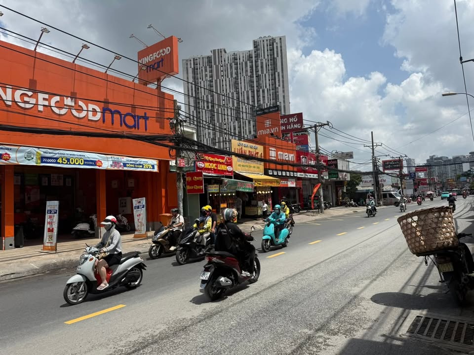 Nhà nguyên căn mặt tiền đường Nguyễn Thị Định, An Phú, Quận 2 - Kinh doanh thuận lợi giá 30 triệu/tháng!