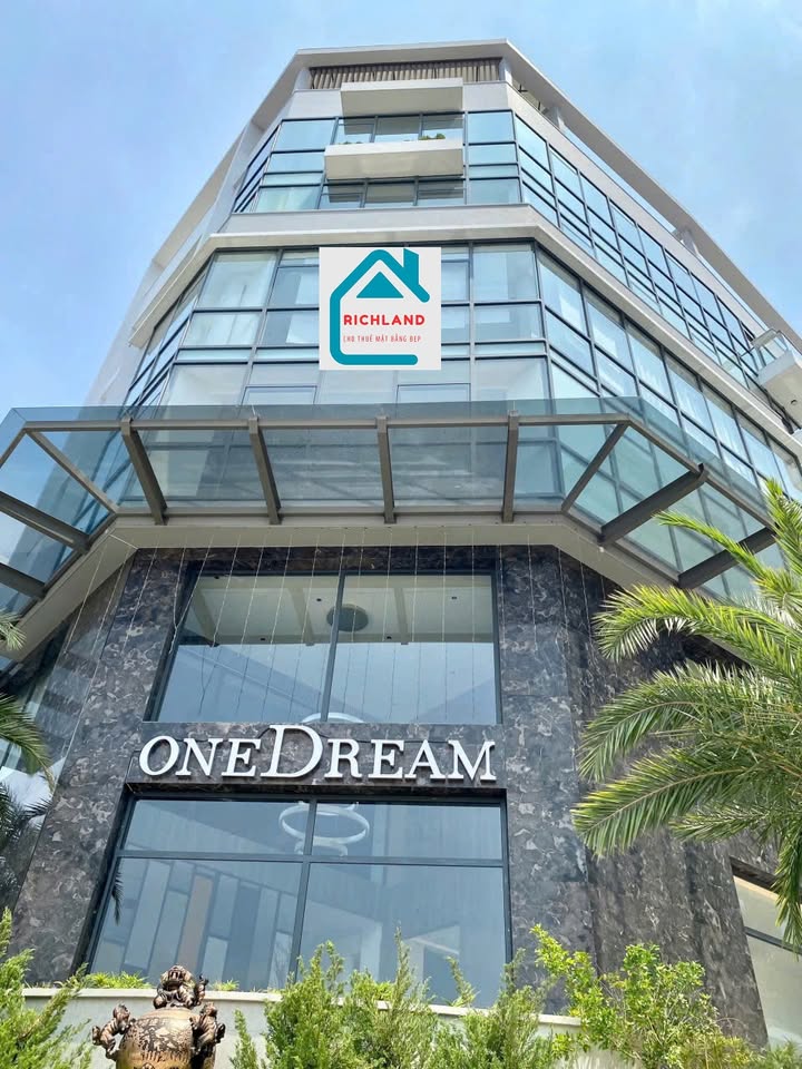 Cho thuê FrontHouse đường Bát Nàn, Q.2, 569m² giá 550 triệu - View sông tuyệt đẹp!