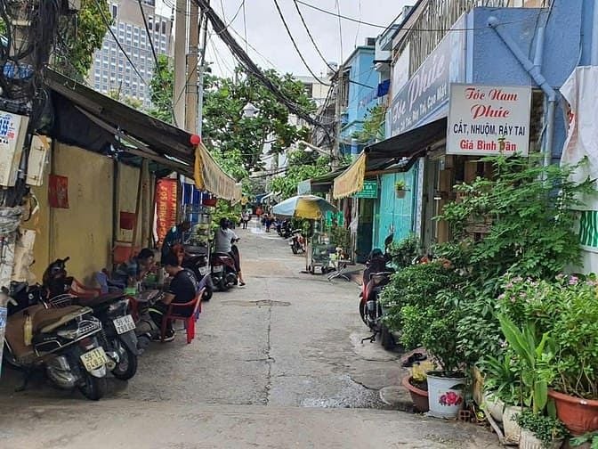 Nhà phố Nguyễn Trãi, Quận 1, 88m² giá chỉ 5.6 tỷ - Đầu tư sinh lời ngay!