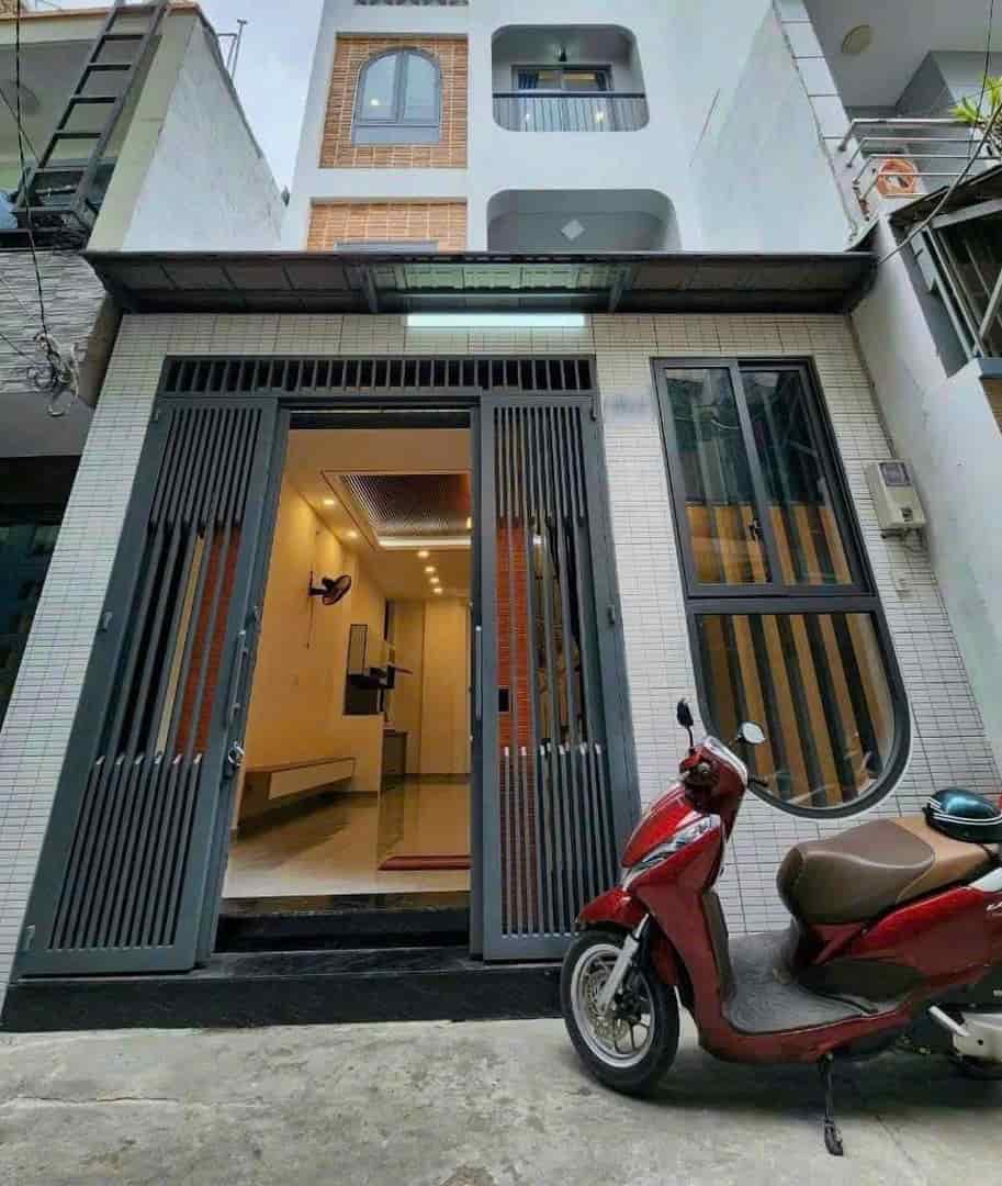 Nhà Minh Phụng P2 Q11 33m² giá 2,05 tỷ - Sổ hồng chính chủ sang tên ngay!