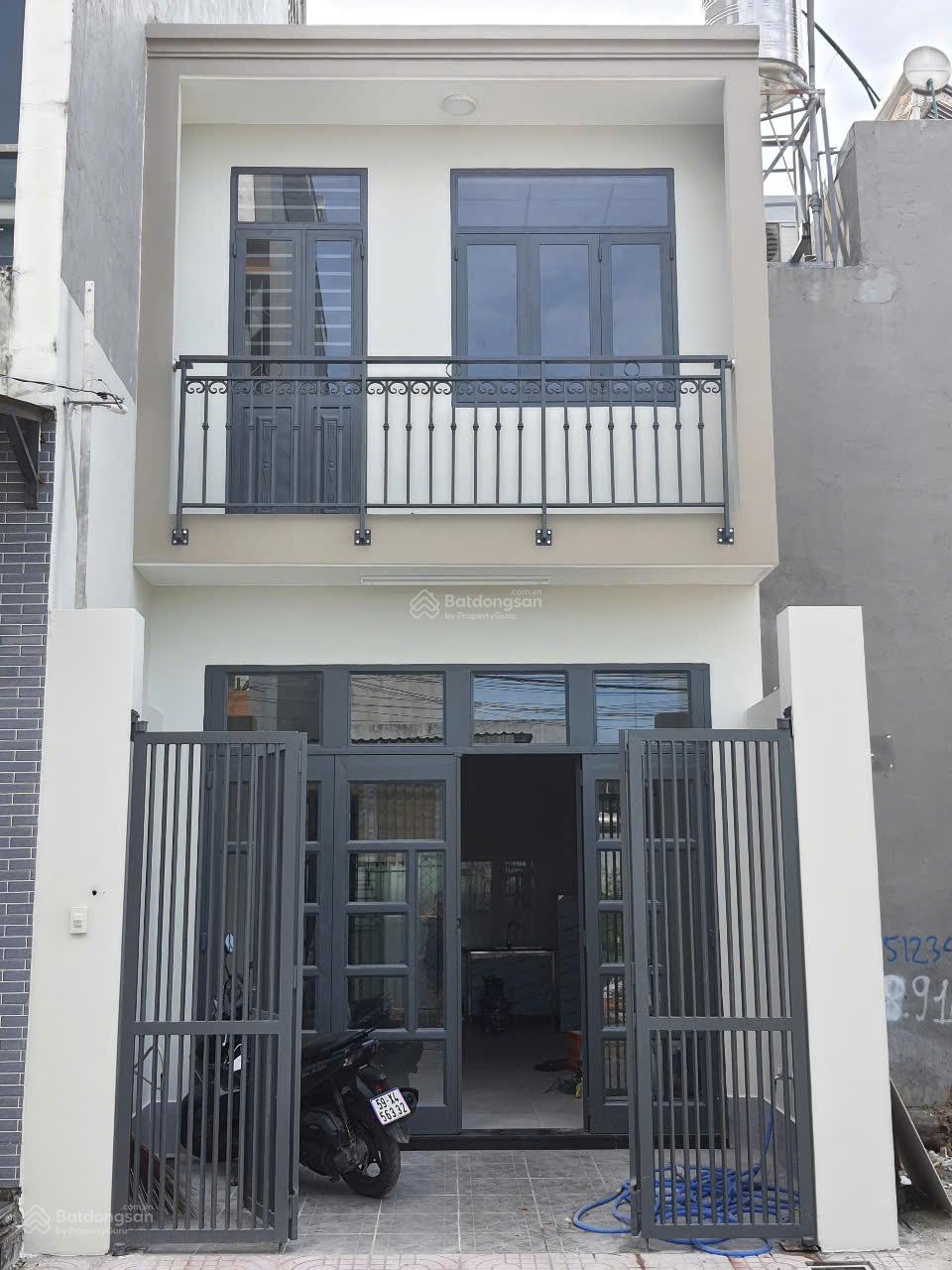 Nhà cho thuê mặt phố 1 trệt - 1 lầu 52m² gần vòng xoay Phú Hữu - Giá 7.5 triệu