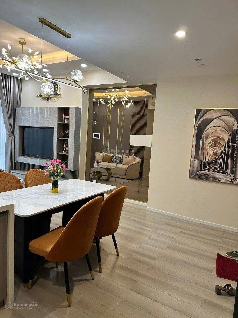 Căn hộ 2PN mặt tiền Nguyễn Thượng Hiền 53m² giá 2.12 tỷ - Full nội thất, cho thuê 13 triệu/tháng!