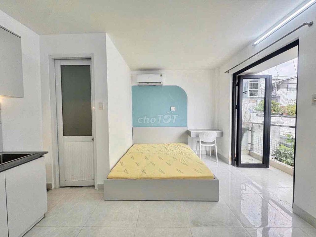Căn hộ studio ban công 30m² giá 5.2 triệu - Full nội thất, giờ giấc tự do!