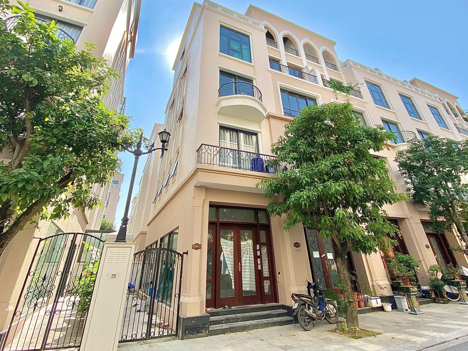 Bán căn liền kề xẻ khe Cọ Xanh 84m² chỉ 10.9 tỷ - Vị trí đẹp gần công viên Empire!