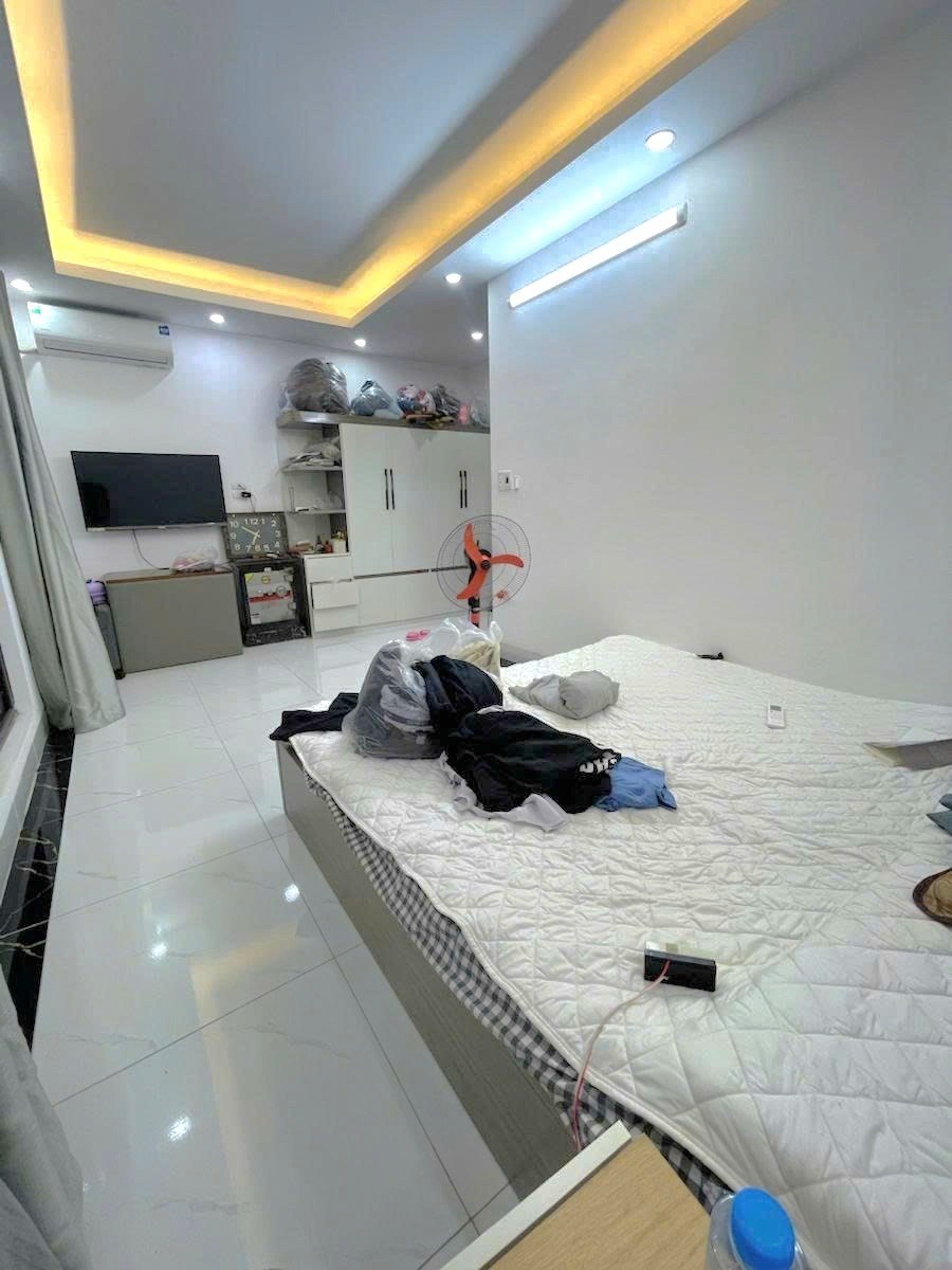 Nhà phố Minh Khai, Hai Bà Trưng 36m² giá 9.2 tỷ - Nhà đẹp, thang máy, ở ngay!