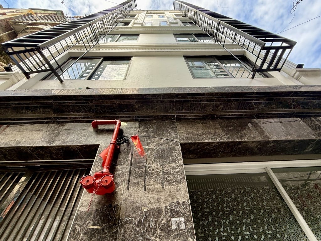 Chung cư mini Cầu Giấy 126m² giá 40.5 tỷ - Dòng tiền ổn định 150 triệu/tháng!