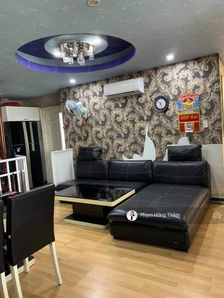 Căn hộ Giai Việt Quận 8 150m² giá 14 triệu - Nhà có nội thất, view thoáng mát!