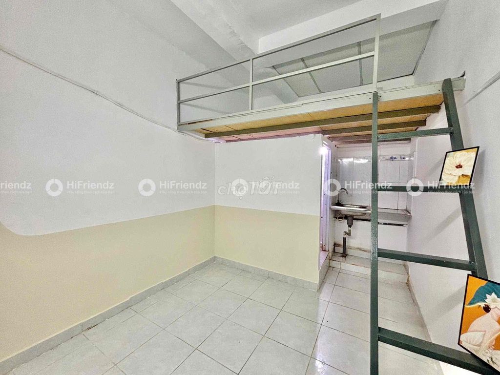 Phòng trọ 27m² ngay Văn Cao - Giá chỉ 2.8 triệu - Tiện nghi đầy đủ, tự do giờ giấc!