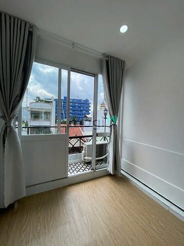 Cho thuê phòng 1 ngủ Trần Bình Trọng 40m² - Đầy đủ nội thất, giờ giấc tự do!