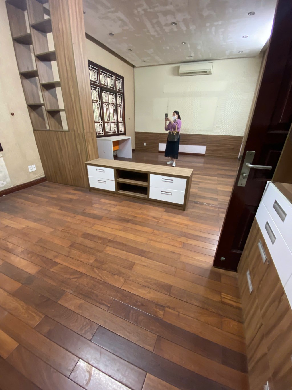 Biệt thự cho thuê KĐT Simco Vạn Phúc 210m² giá 33 triệu - Thiết kế hiện đại, sang trọng!