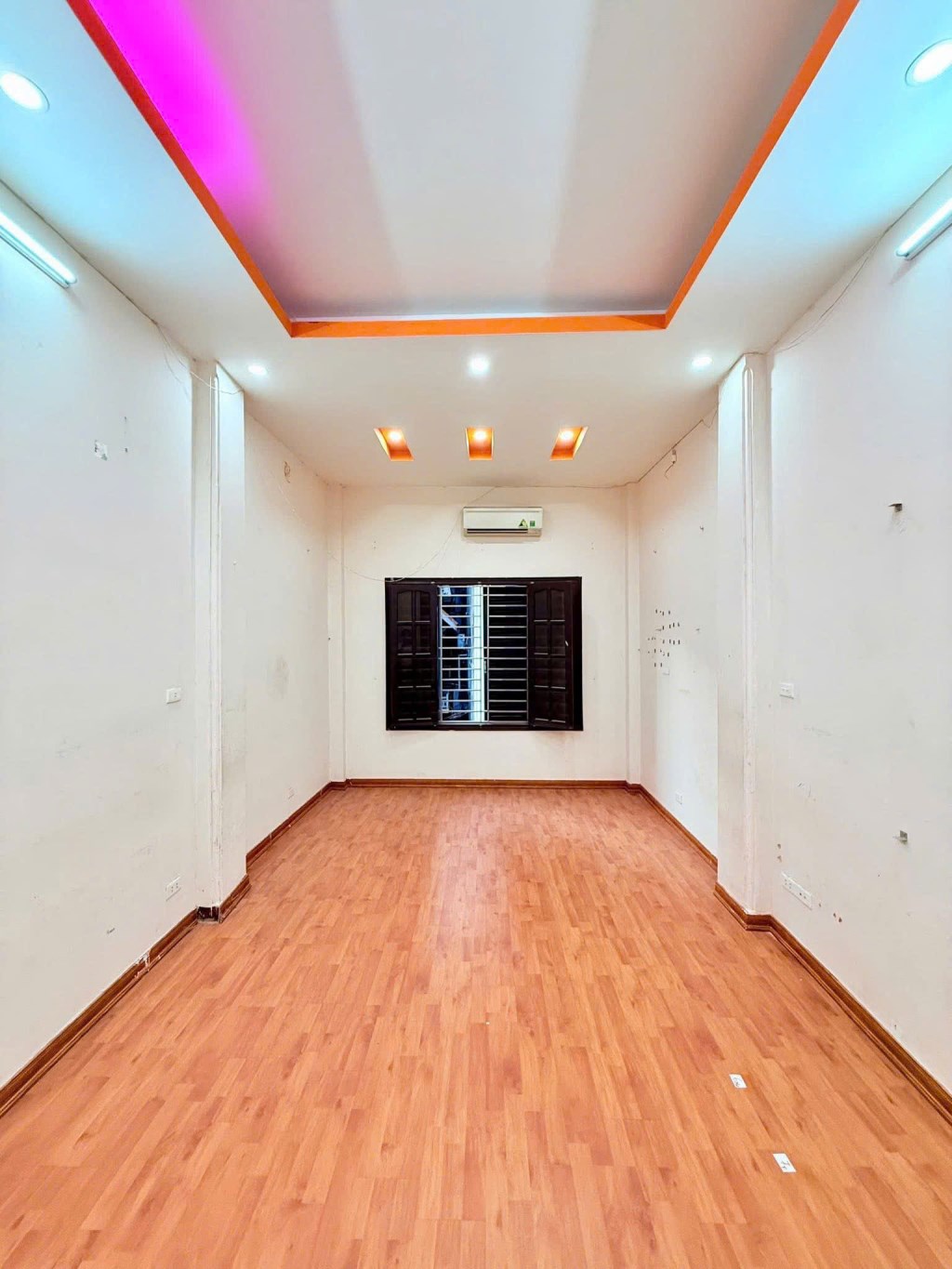 Bán nhà ngõ Trường Chinh 40m² giá 16.8 tỷ - Kinh doanh sầm uất ô tô vào tận nhà!