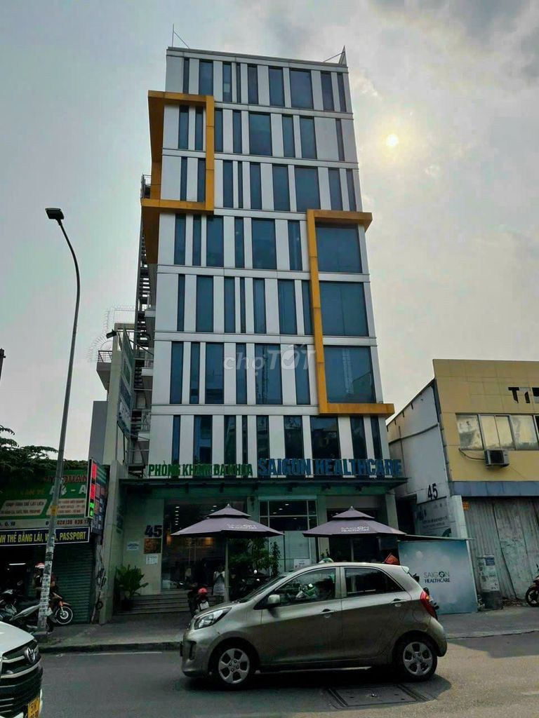 Biệt thự góc 2MT Võ Văn Tần, Quận 3, 2500m² - Thích hợp cho ngân hàng, showroom, nhà hàng!