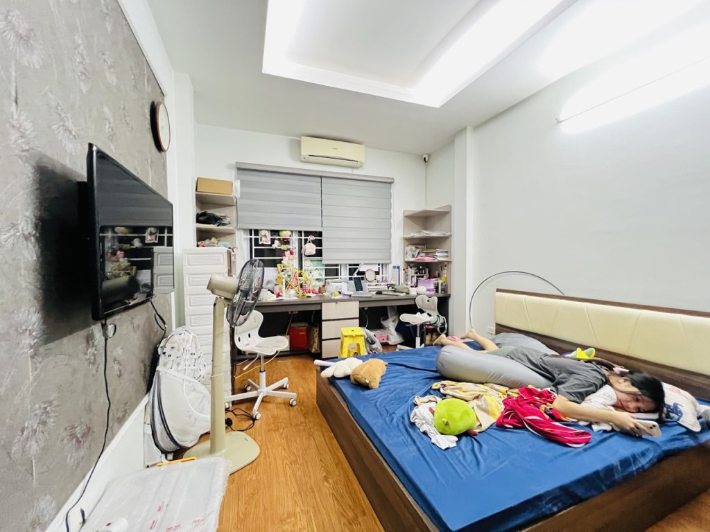 Bán nhà phường Khương Đình - Thanh Xuân, 34m², 5 tầng, ô tô gần, chỉ 9.95 tỷ!