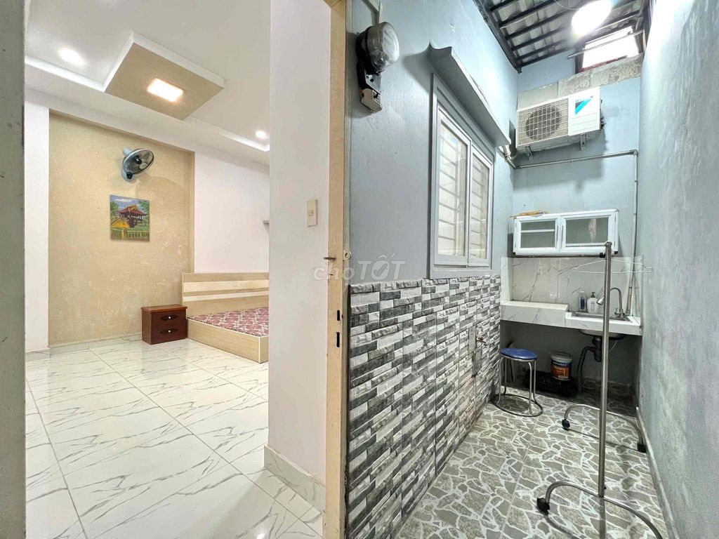 Căn hộ 1 phòng ngủ quận 3 30m² giá 4.5 triệu - View cửa sổ lớn, tiện nghi đầy đủ!
