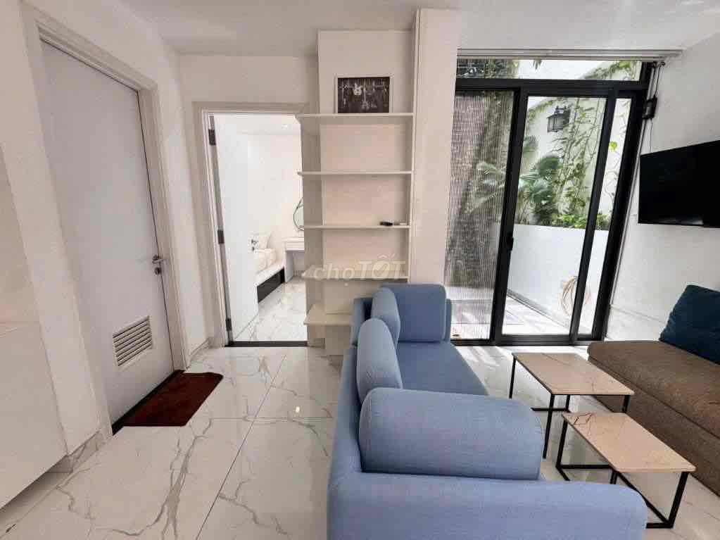 Căn hộ 1 phòng ngủ sân vườn ngay Võ Văn Tần, Quận 3 - Giá chỉ 12 triệu