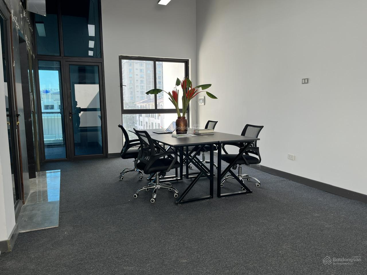 Cho thuê văn phòng cao cấp tại Hoàng Thành Villas 126m² - Không gian làm việc chuẩn doanh nghiệp