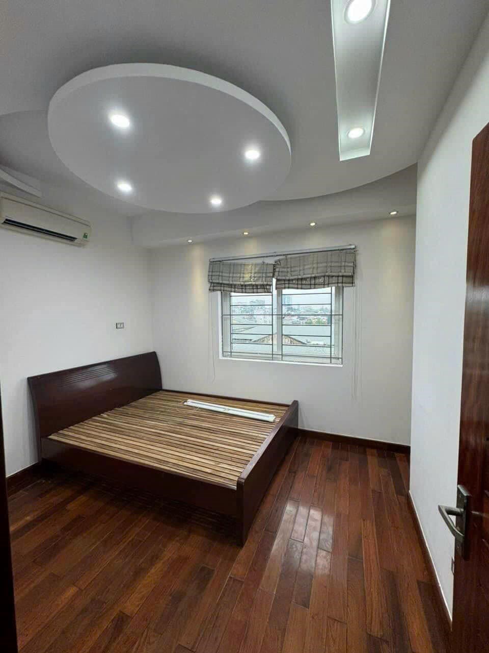 Căn hộ chung cư Vĩnh Phúc 66m² giá 6.5 tỷ - An ninh tuyệt đối, tiện ích đầy đủ!