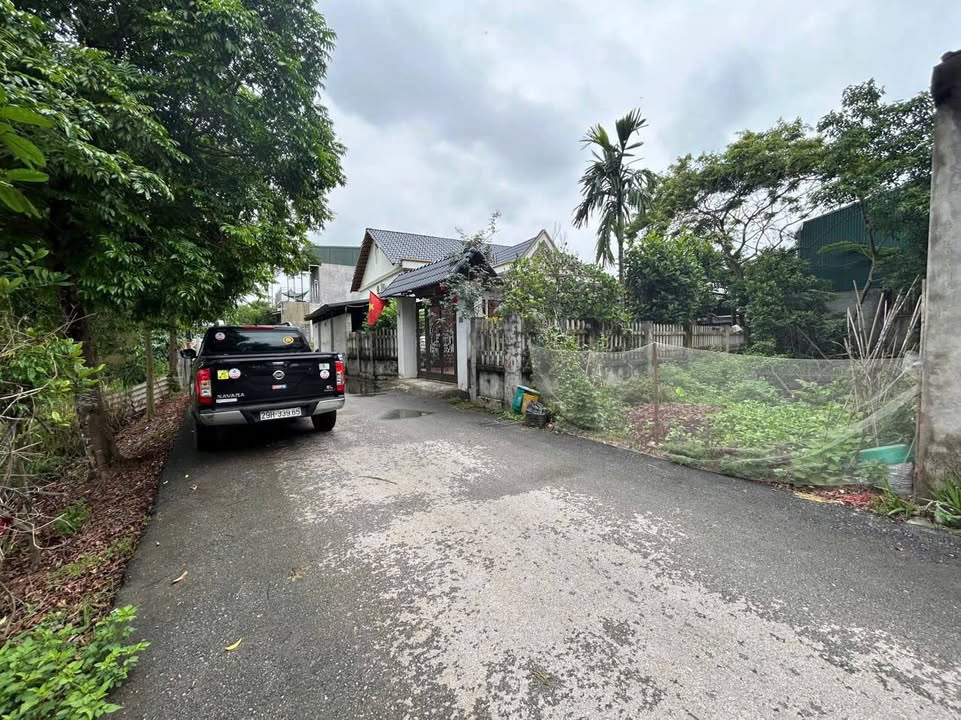 Đất thổ cư Xóm Chám, Định Trung 100m² giá 2.2 tỷ - Sổ đỏ chính chủ!