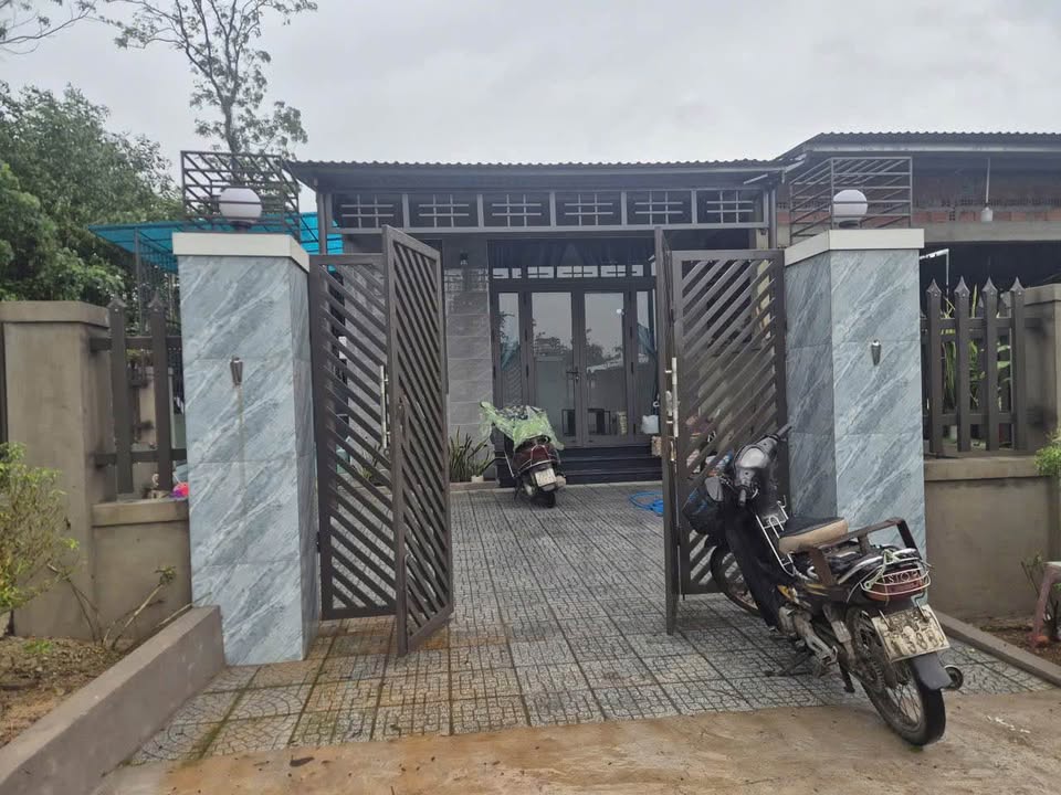 Nhà nguyên căn cho thuê tại Lê Bá Thận, Thủy Xuân, 2PN giá chỉ 5 triệu/tháng!