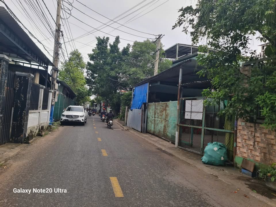 Đất KP Đông Thành, Tân Đông Hiệp 1.094m² giá 16.5 tỷ - Mặt tiền đường nhựa thuận lợi!