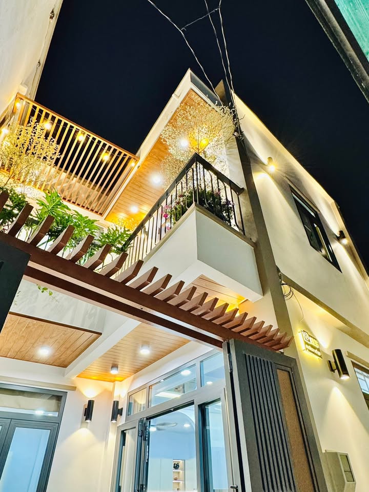 Nhà đẹp 3 phòng ngủ Lê Đức Thọ 58m² giá 5.98 tỷ - Sẵn sàng vào ở!