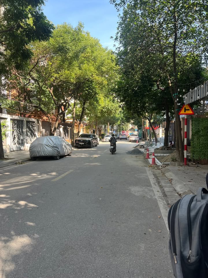 Cho thuê mặt bằng kinh doanh tại Biệt thự Mỹ Đình 2, quận Nam Từ Liêm 150m² - Giá chỉ 60 triệu/tháng!