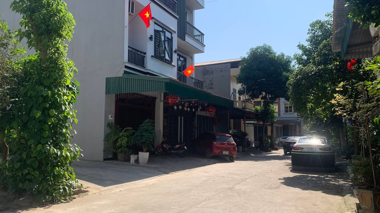 Đất nền Nông Trang Việt Trì 78,75m² giá 4 tỷ - Vị trí thuận lợi gần trường học!