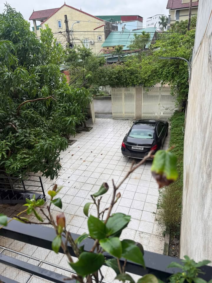 Cho thuê tầng 2 mặt đường Phạm Ngọc Thạch 90m² giá 5 triệu - Tiện nghi đầy đủ!