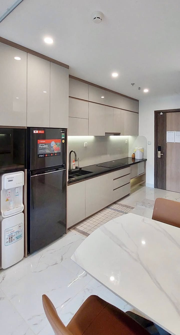 Căn hộ Vinhomes Grand Park Thủ Đức 2PN giá 11.5 triệu - Full Luxury, View hồ bơi tuyệt đẹp!