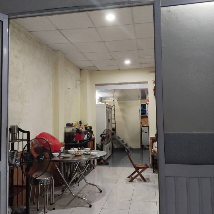 Nhà cấp 4 80m² tại Tôn Đản, Hòa An - Giá 2.95 tỷ, thông thoáng và sạch sẽ!