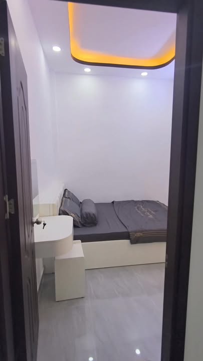 Nhà phố Huỳnh Tấn Phát Nhà Bè 76m² giá 3.99 tỷ - Sổ hồng riêng, tiện ích đầy đủ!