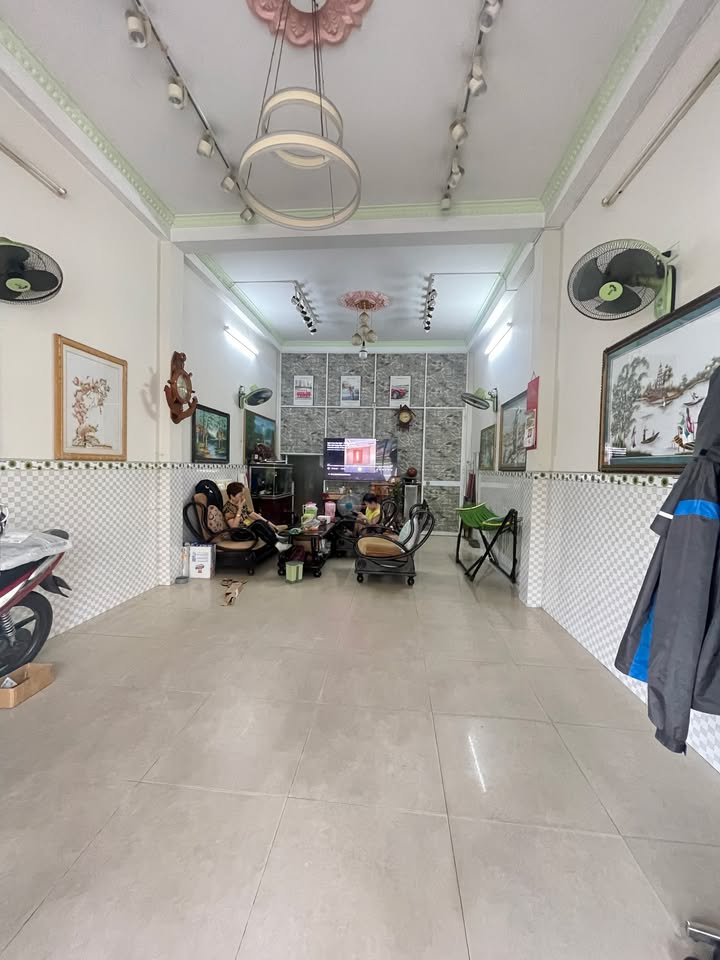 Cho thuê mặt bằng đường Hà Huy Tập 55m² giá 15 triệu - Đối diện trường học, bệnh viện!