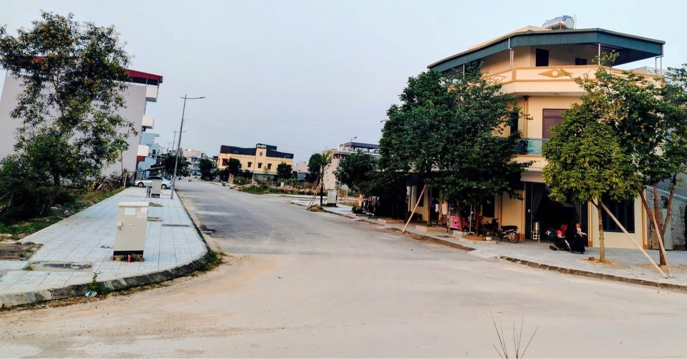 Lô đất Núi Long Thanh Hóa 90m² giá 3 tỷ - Vị trí đẹp, thích hợp đầu tư!