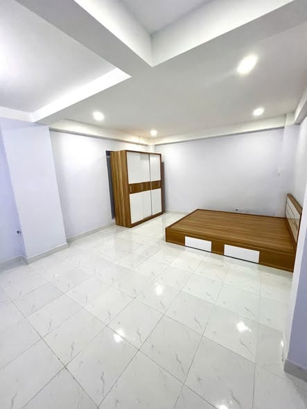 Nhà 4 tầng Cách Mạng Tháng Tám, Quận 10, 64m² giá 9 tỷ - Sẵn sàng vào ở!