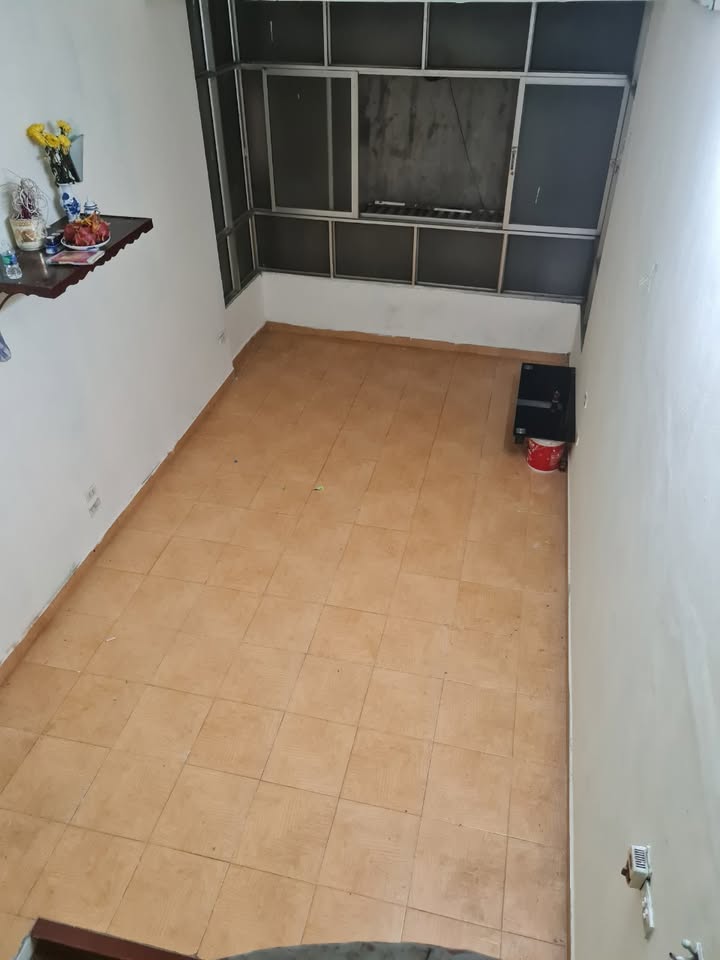 Nhà nguyên căn Kim Giang 25m² giá chỉ 5.5 triệu - Phù hợp cho gia đình!