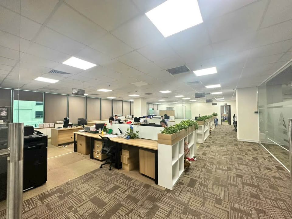 Văn phòng cho thuê tại Toà CIC Trung Kính, Cầu Giấy 200m² giá chỉ 36 triệu