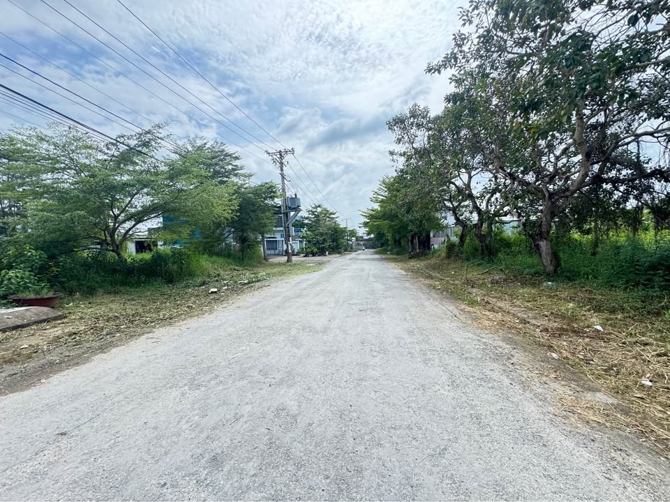 Đất nền KĐT Bạch Đằng Cà Mau 150m² giá 1.05 tỷ - Sổ đỏ chính chủ!