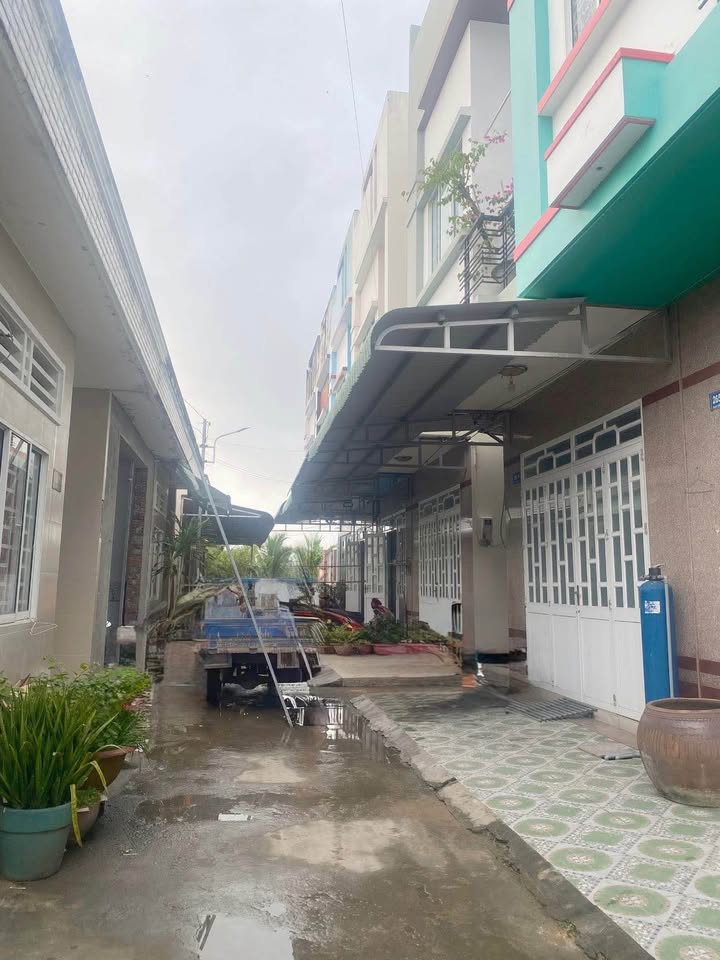 Nhà trệt lầu hẻm ô tô đường Nam Kỳ Khởi Nghĩa, Sóc Trăng - 63m² chỉ 1.6 tỷ!