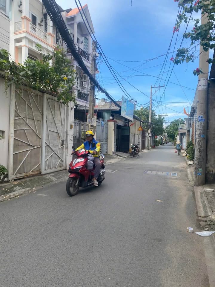 Đất mặt tiền Phạm Văn Đồng 108m² giá 8 tỷ - Cơ hội vàng đầu tư!