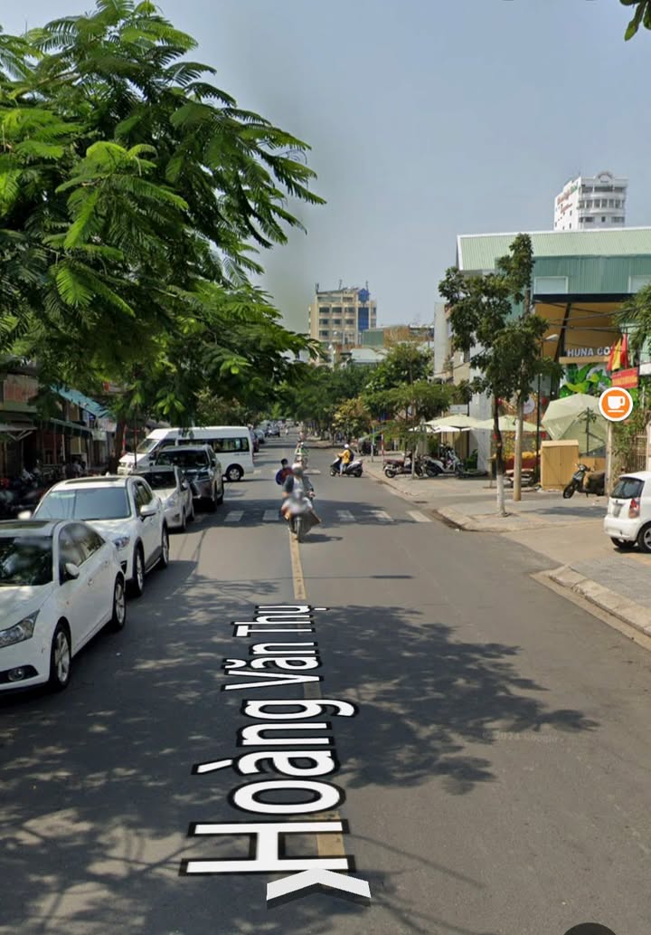 Bán gấp FrontHouse mặt tiền Hoàng Văn Thụ 202m² - Vị trí kinh doanh đắc địa!