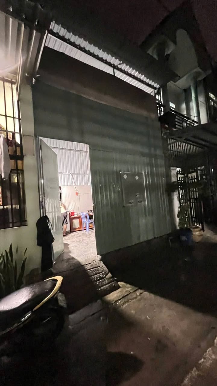 Nhà bán đường Tân Phước Khánh 42, Tân Uyên 48m² chỉ 650 triệu - Sổ chung, thương lượng ngay!