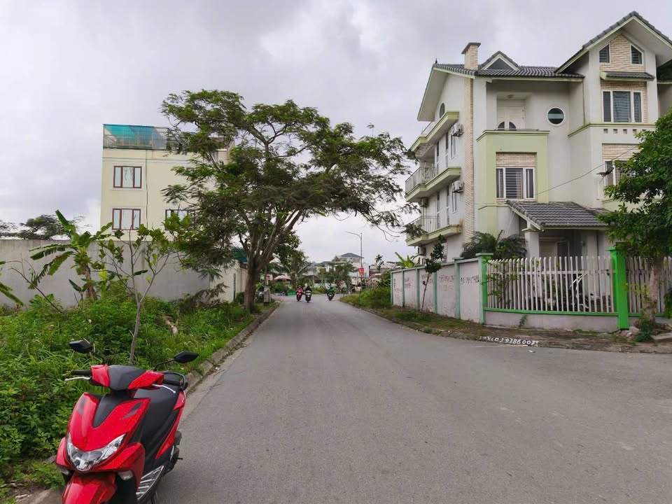 Bán lô biệt thự Anh Dũng 8, Hải Phòng 180m² - Kinh doanh cực tốt!