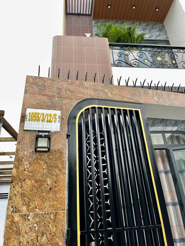 Nhà lầu mới bán tại Phường 5, Mỹ Tho 76m² giá 2.8 tỷ - Thiết kế hiện đại, đầy đủ nội thất!