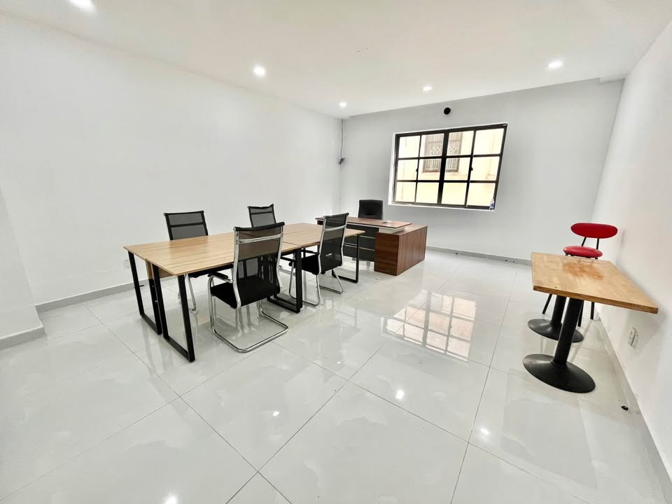 Cửa hàng cho thuê tại Cityland Gò Vấp 100m² giá 11 triệu - Nội thất đầy đủ, sẵn sàng kinh doanh!