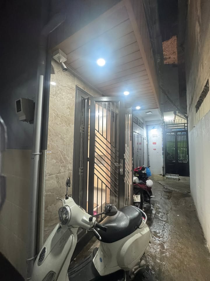 Nhà nguyên căn cho thuê tại Gò Vấp 24m² giá 11 triệu - Sẵn sàng vào ở ngay!