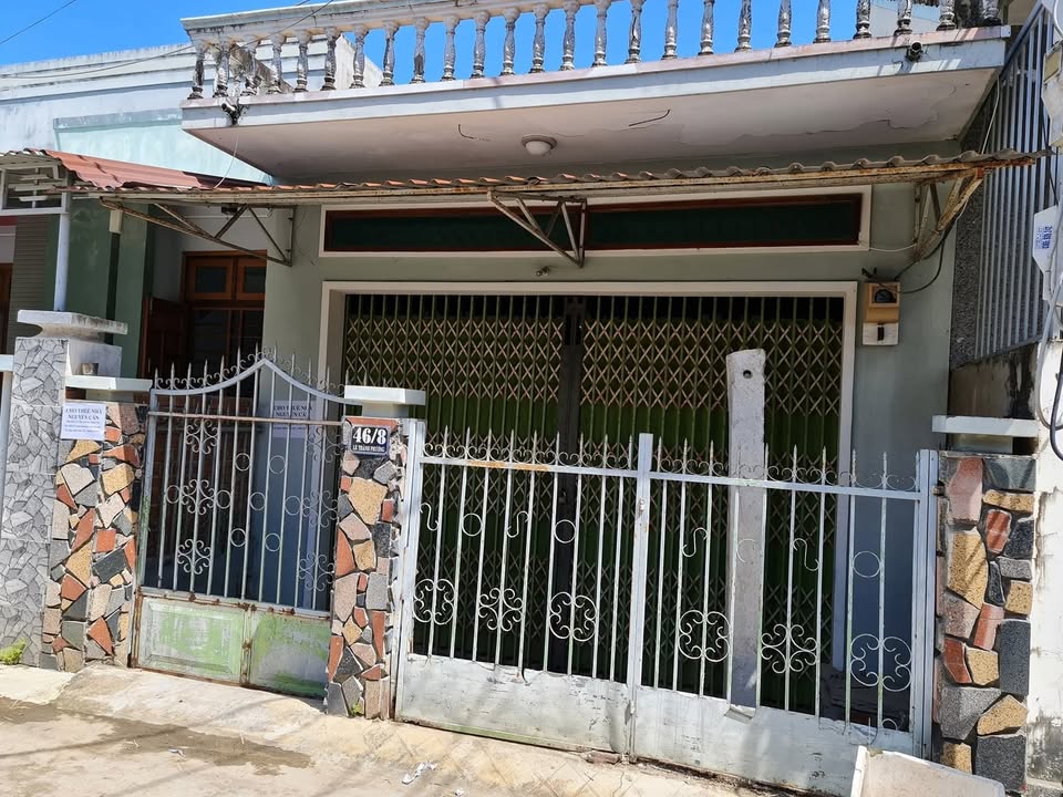 Nhà nguyên căn 46/8 Lê Thành Phương, Tuy Hòa 85m² - An ninh tốt, giá chỉ 2.5 triệu/tháng!